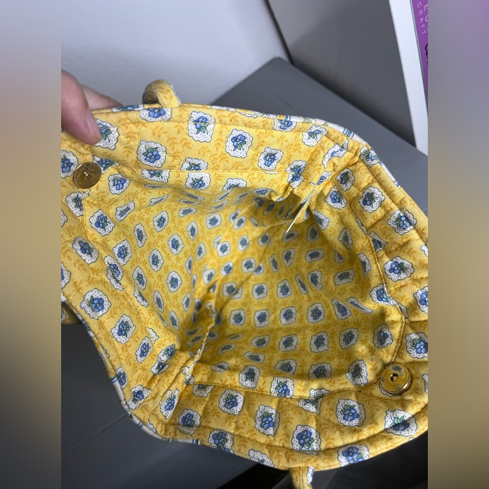 Vera Bradley Y2K Retired Elizabeth Style Quilted Emily Small Tote Yellow Rosette - Picture 15 of 16